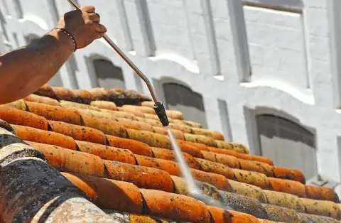 Nettoyage de toitures - Ploubazlanec